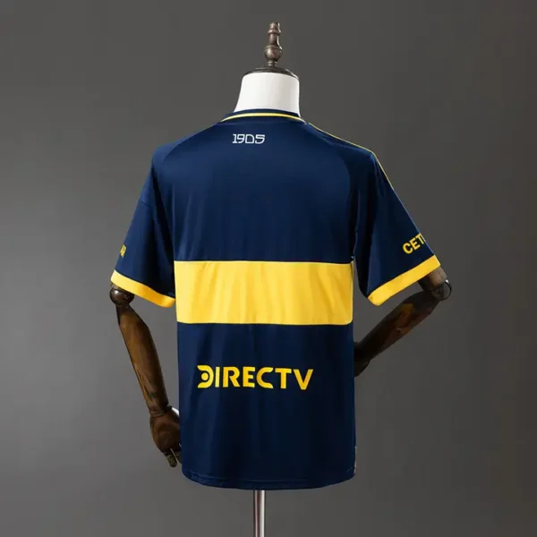 fan-argentina-boca-juniors-boca-juniors-local-2025-26_1.webp Boca Juniors Local 2025-26 - Versión Fan