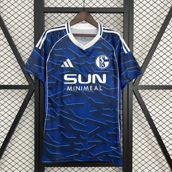 fan-bundesliga-schalke-04-schalke-04-local-2025-26_0.webp Schalke 04 Local 2025-26 - Versión Fan