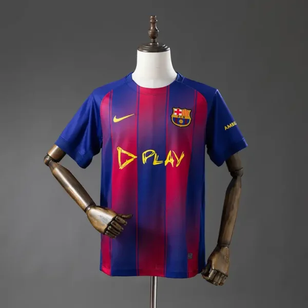 Barcelona Colaboración Dplay 2025-26 - Versión Fan