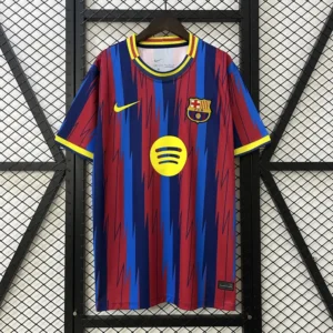 fan-laliga-barcelona-barcelona-especial-2024-25_0.webp Barcelona Especial 2024-25 - Versión Fan