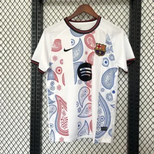 fan-laliga-barcelona-barcelona-especial-blanco-2025-26_0.webp Barcelona Especial Blanco 2025-26 - Versión Fan