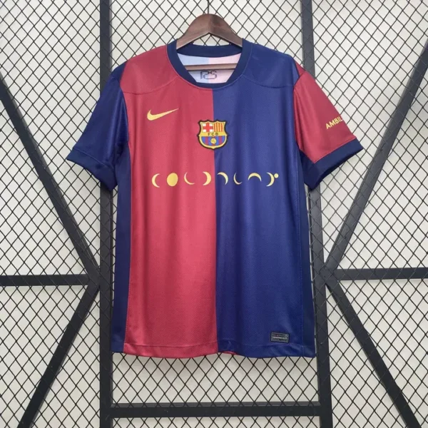 fan-laliga-barcelona-barcelona-x-coldplay-local-2024-25_0.webp Barcelona x Coldplay Local 2024-25 - Versión Fan