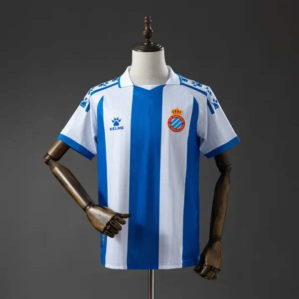 fan-laliga-espanyol-espanyol-local-2025-26_0.webp Espanyol Local 2025-26 - Versión Fan