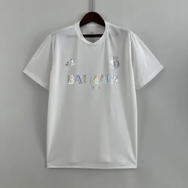 Real Madrid Especial Balmain Blanca Holográfica 2023-24 - Versión Fan