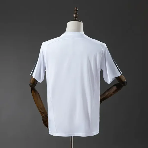 fan-laliga-real-madrid-real-madrid-especial-minimal-2025-26_1.webp Real Madrid Especial Minimal 2025-26 - Versión Fan