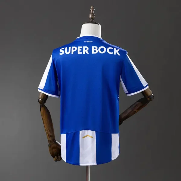 fan-portugal-porto-porto-local-2025-26_1.webp Porto Local 2025-26 - Versión Fan