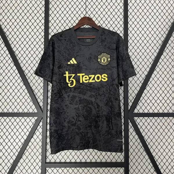 Manchester United Especial Oscuro 2024-25 - Versión Fan