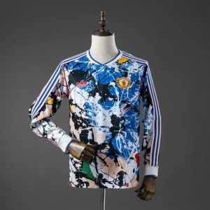 fan-premier-manchester-united-manchester-united-originals-stone-roses-2025-26_0.webp Manchester United Originals Stone Roses 2025-26 - Versión Fan