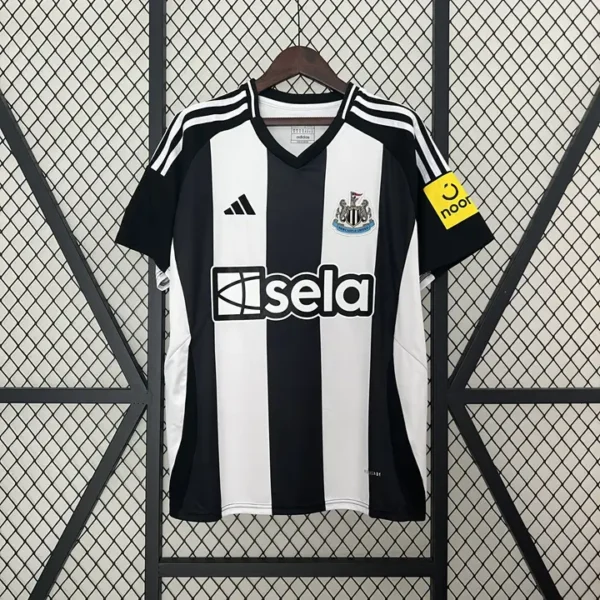 Newcastle United Local 2024-25 - Versión Fan