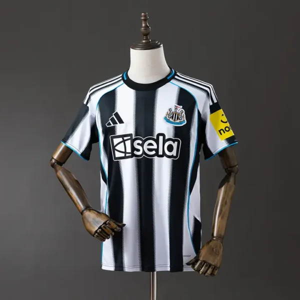 Newcastle United Local 2025-26 - Versión Fan