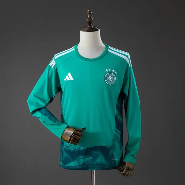 fan-sel-uefa-alemania-alemania-portero-2026_l0.webp Alemania Portero 2026 - Versión Fan