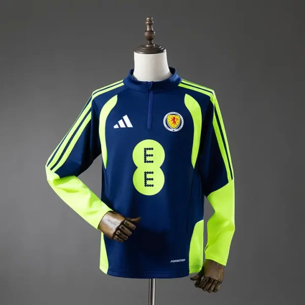 Escocia Fluorescent Entrenamiento 2026 - Versión Fan