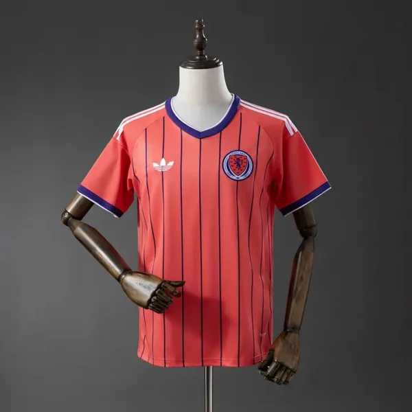 fan-sel-uefa-escocia-escocia-visitante-2026_0.webp Escocia Visitante 2026 - Versión Fan