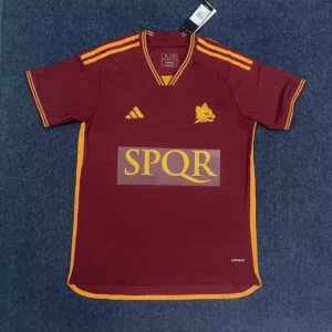 fan-seriea-roma-roma-local-2023-24_0.webp Roma Local 2023-24 - Versión Fan