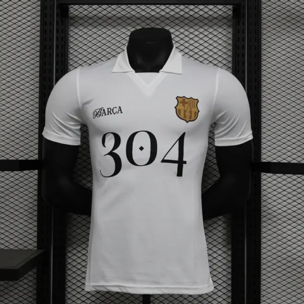 jugador-laliga-barcelona-barcelona-especial-blanca-304-2024-25_0.webp Barcelona Especial Blanca 304 2024-25 - Versión Jugador