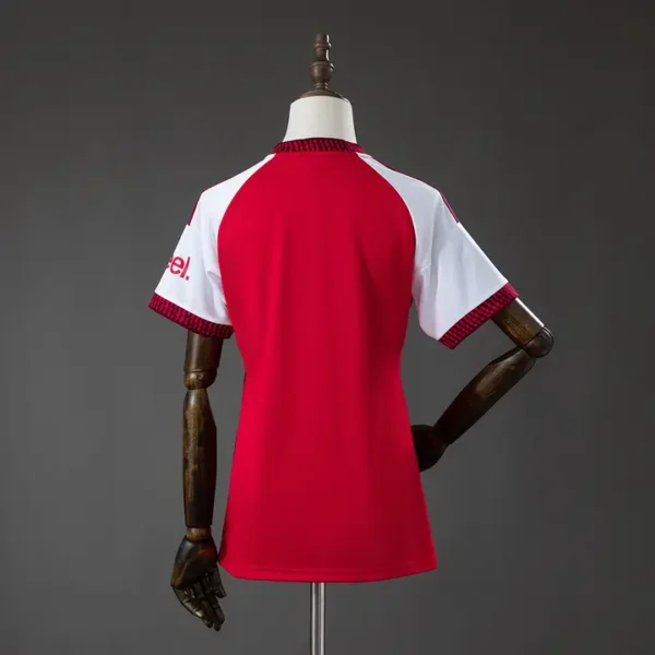 mujer-premier-arsenal-arsenal-local-2026-27_1.webp Arsenal Local 2026-27 - Versión Mujer