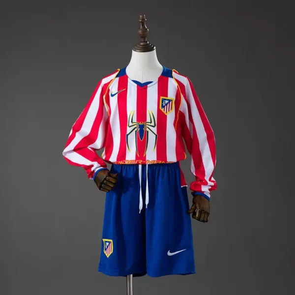 nino-laliga-atletico-de-madrid-atletico-madrid-local-2004-05_0.webp Atlético Madrid Local 2004-05 - Versión Niño