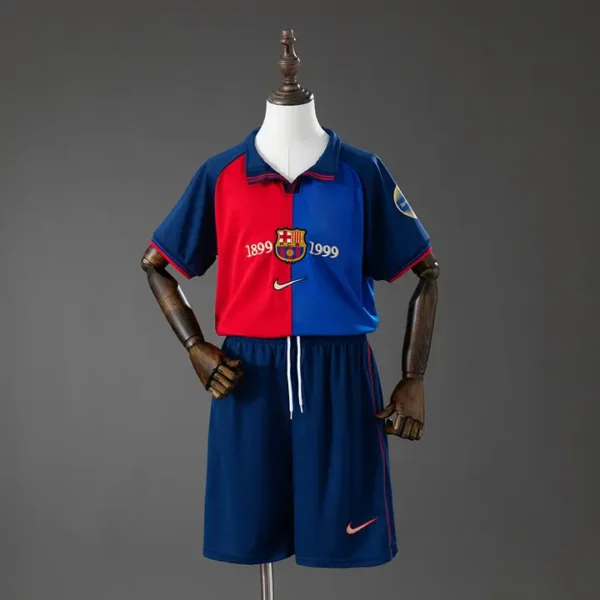 nino-laliga-barcelona-barcelona-100-aniversario-local-1999-00_0.webp Barcelona 100 Aniversario Local 1999-00 - Versión Niño