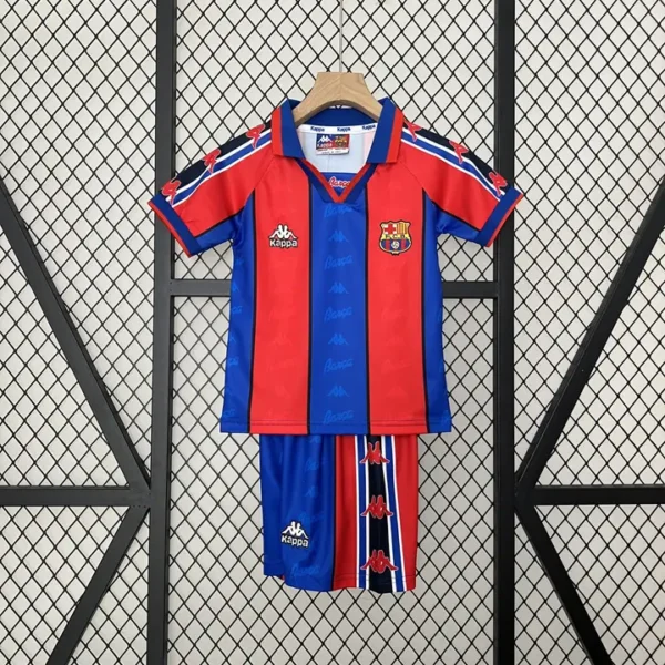 Barcelona Local 1995-97 - Versión Niño