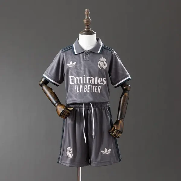 Real Madrid Alternativa 2024-25 - Versión Niño