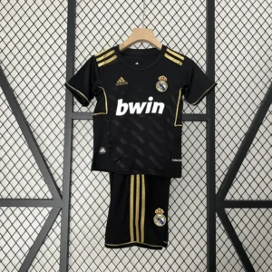 nino-laliga-real-madrid-real-madrid-visitante-2011-12_0.webp Real Madrid Visitante 2011-12 - Versión Niño