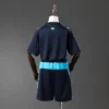 nino-ligue1-olympique-de-marsella-marseille-azul-marino-visitante-2025-26_1.webp Marseille Azul Marino Visitante 2025-26 - Versión Niño
