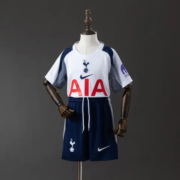 nino-premier-tottenham-hotspur-tottenham-hotspur-local-2025-26_0.webp Tottenham Hotspur Local 2025-26 - Versión Niño