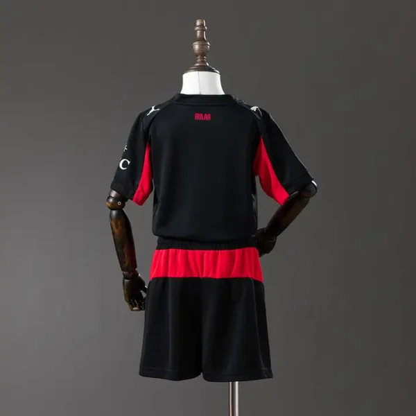 AC Milan Local 2025-26 - Versión Niño