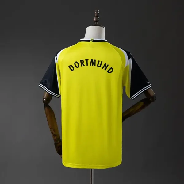 Borussia Dortmund Local 1995-96 - Versión Retro