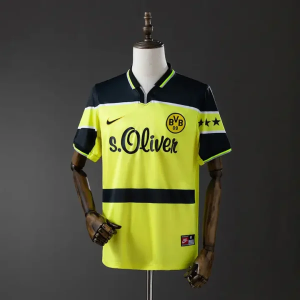 retro-bundesliga-borussia-dortmund-borussia-dortmund-local-1997_0.webp Borussia Dortmund Local 1997 - Versión Retro