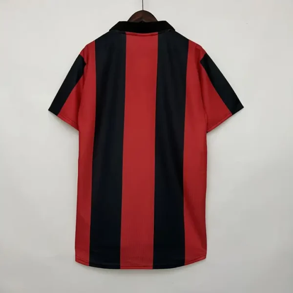 Eintracht Frankfurt 100 Aniversario Local 1998-00 - Versión Retro