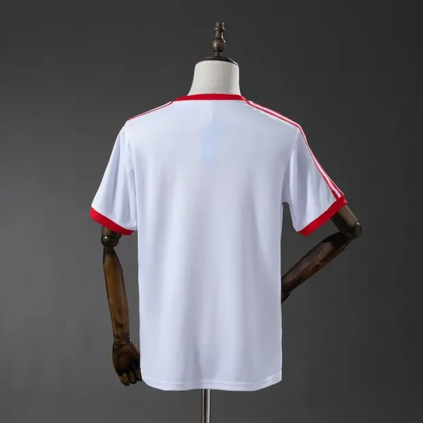 Hamburger SV Local 1983 - Versión Retro
