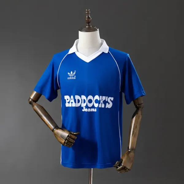 retro-bundesliga-schalke-04-schalke-04-local-1984-85_0.webp Schalke 04 Local 1984-85 - Versión Retro