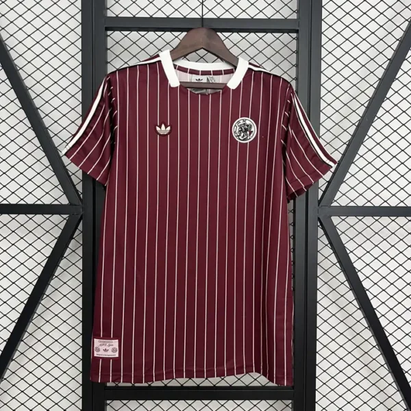 Ajax 2025-26 - Versión Retro