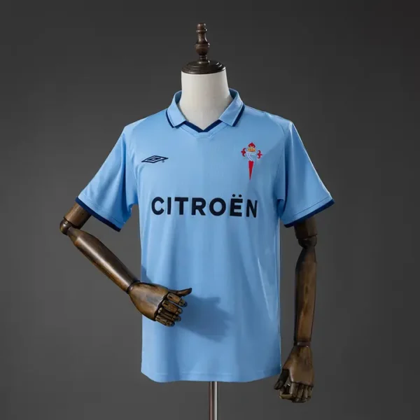retro-laliga-celta-de-vigo-celta-de-vigo-local-2001-02_0.webp Celta de Vigo Local 2001-02 - Versión Retro