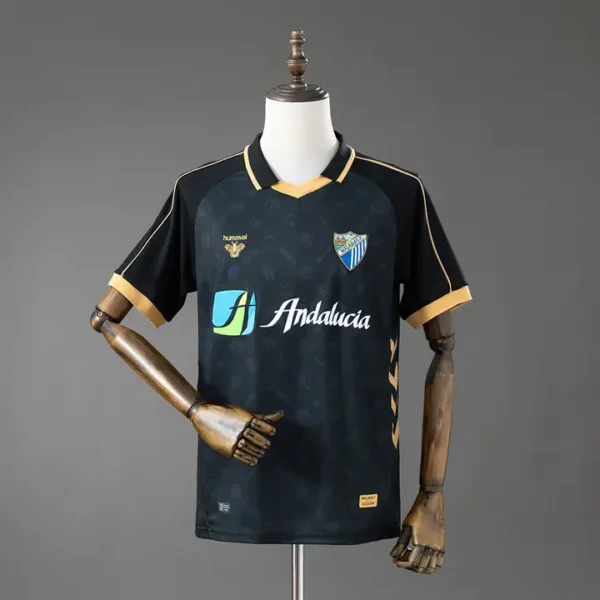 retro-laliga-malaga-malaga-especial-2025-26_0.webp Malaga Especial 2025-26 - Versión Retro
