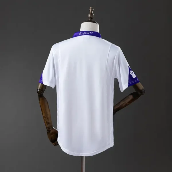 retro-laliga-real-madrid-real-madrid-local-1997-98_1.webp Real Madrid Local 1997-98 - Versión Retro