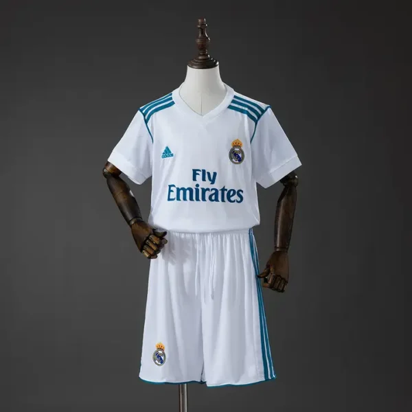 Real Madrid Local 2017-18 - Versión Retro