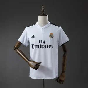 retro-laliga-real-madrid-real-madrid-local-2018-19_0.webp Real Madrid Local 2018-19 - Versión Retro
