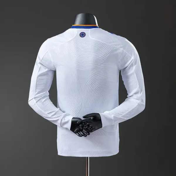 Real Madrid Local 2021-22 - Versión Retro