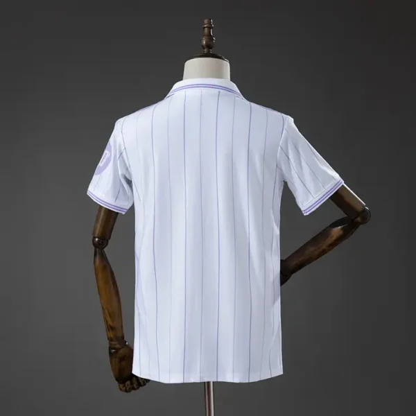 retro-laliga-real-madrid-real-madrid-local-2026-27_1.webp Real Madrid Local 2026-27 - Versión Retro