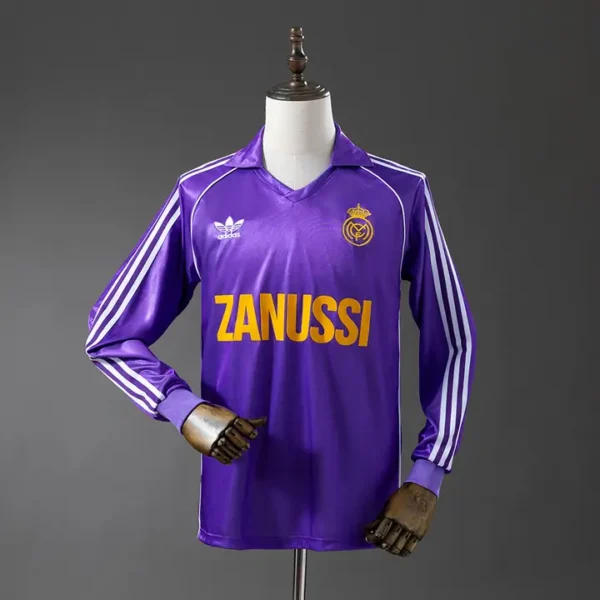 retro-laliga-real-madrid-real-madrid-visitante-1984-85_l0.webp Real Madrid Visitante 1984-85 - Versión Retro