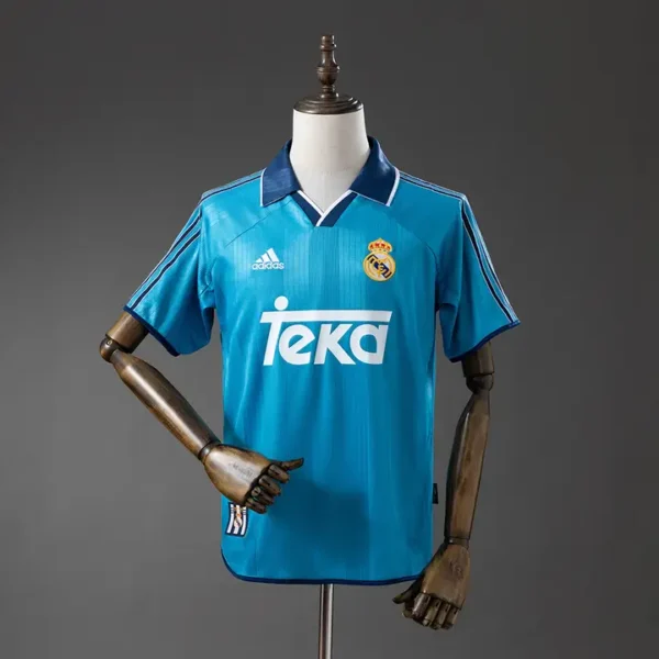 Real Madrid Visitante 1999-00 - Versión Retro