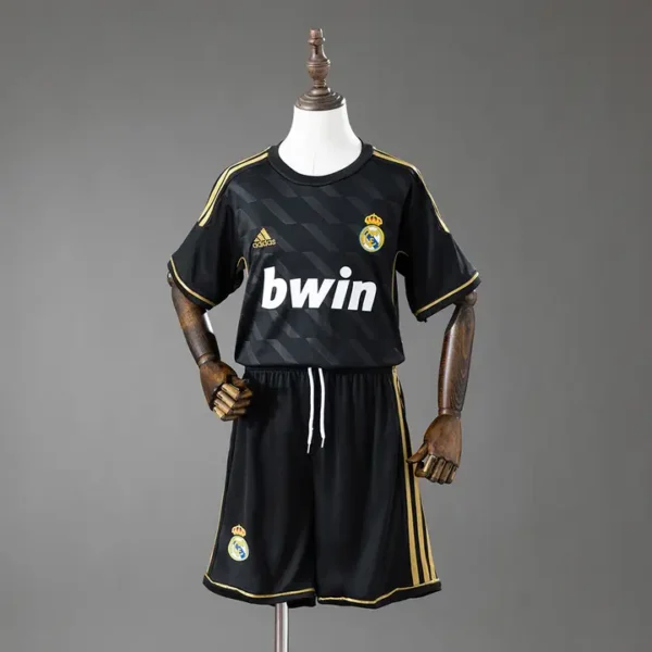 Real Madrid Visitante 2011-12 - Versión Retro