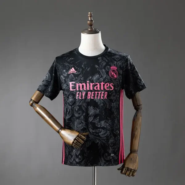 Real Madrid Visitante 2020-21 - Versión Retro
