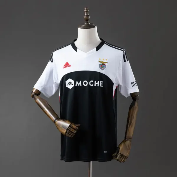 Benfica Visitante 2013-14 - Versión Retro