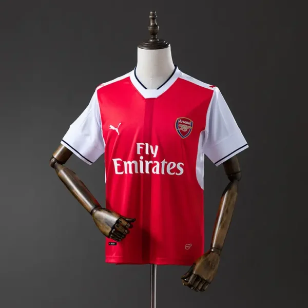 Arsenal Local 2016-17 - Versión Retro