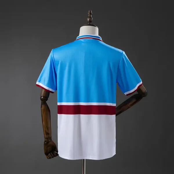Aston Villa Visitante 1997-98 - Versión Retro