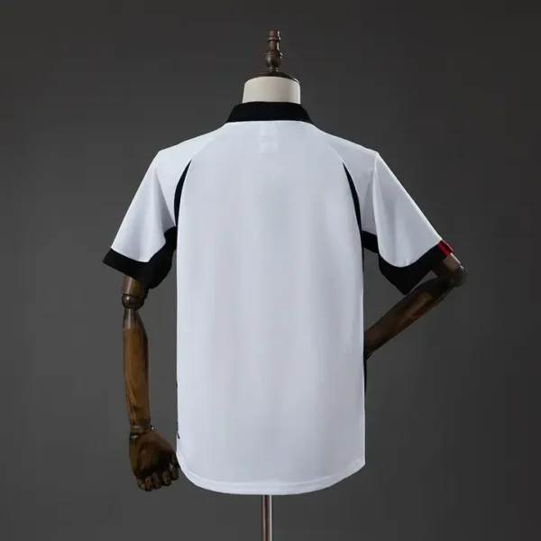 retro-premier-fulham-fulham-local-2001-02_1.webp Fulham Local 2001-02 - Versión Retro
