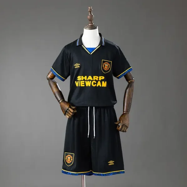 retro-premier-manchester-united-manchester-united-visitante-1993-94_0.webp Manchester United Visitante 1993-94 - Versión Retro